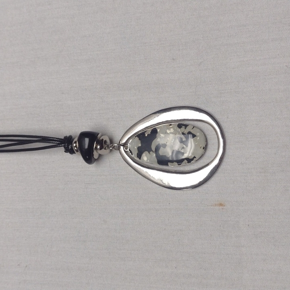 Chicos long necklace - Picture 2 of 5